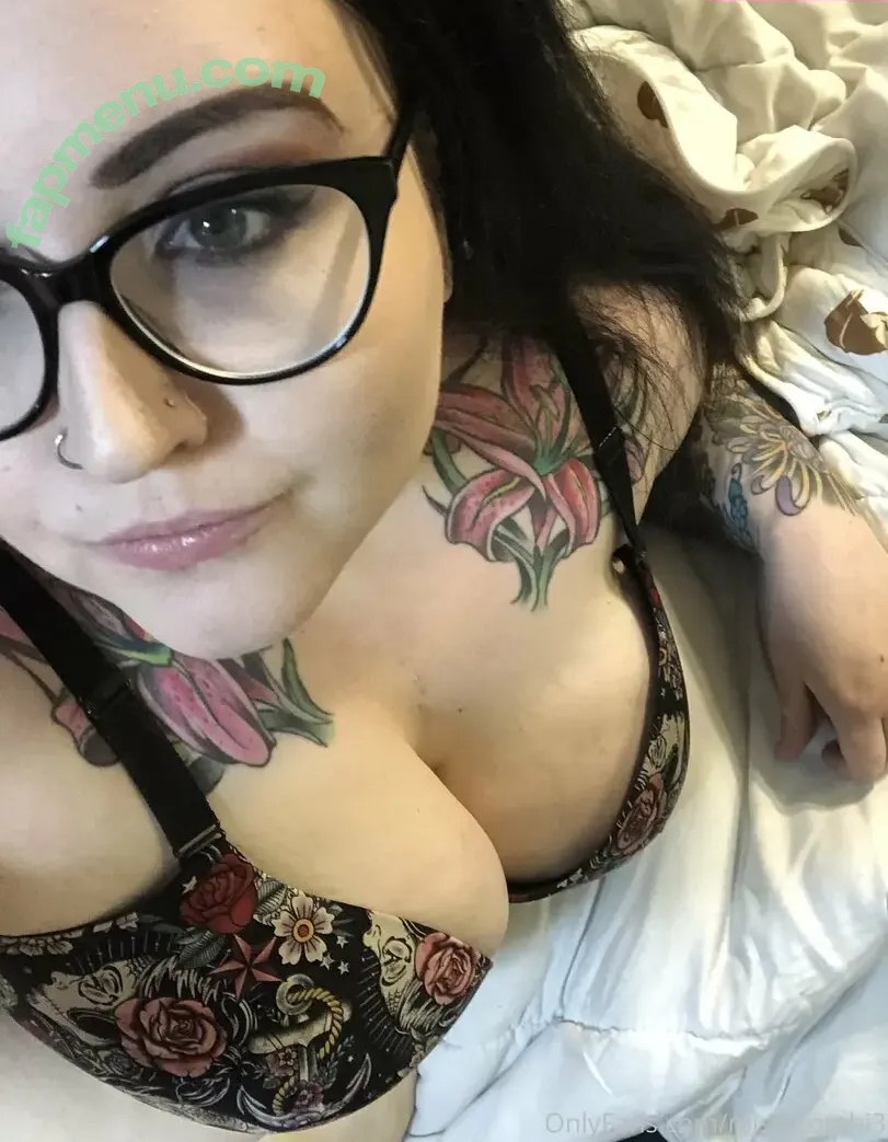 hellcat_kay nude photo #0006 (hellcat_nat)