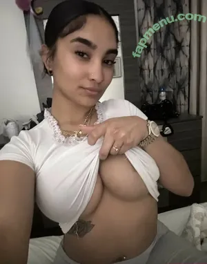 Hellkkat nude photo #0001