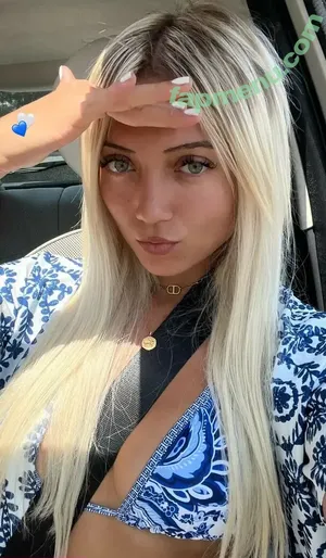 Hello__iris nude photo #0161