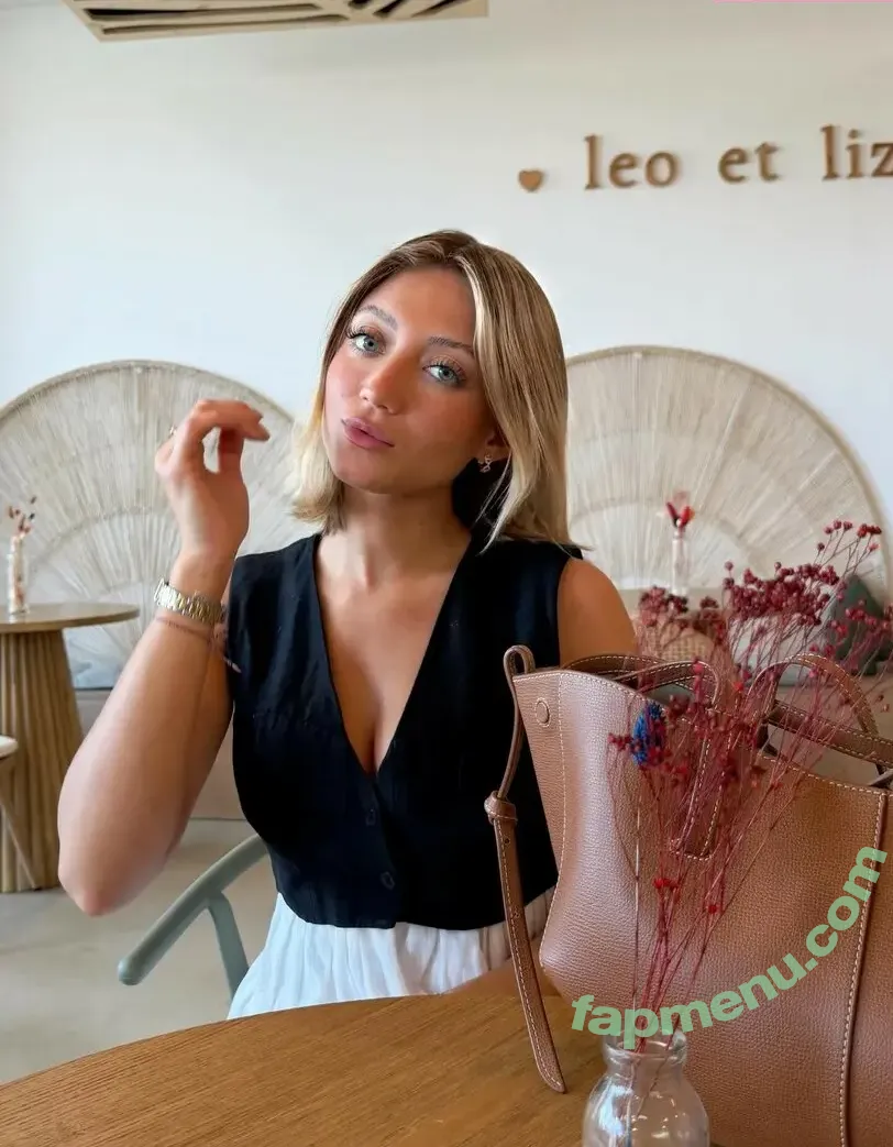 Hello__iris nude photo #0359 (Hello__iris)