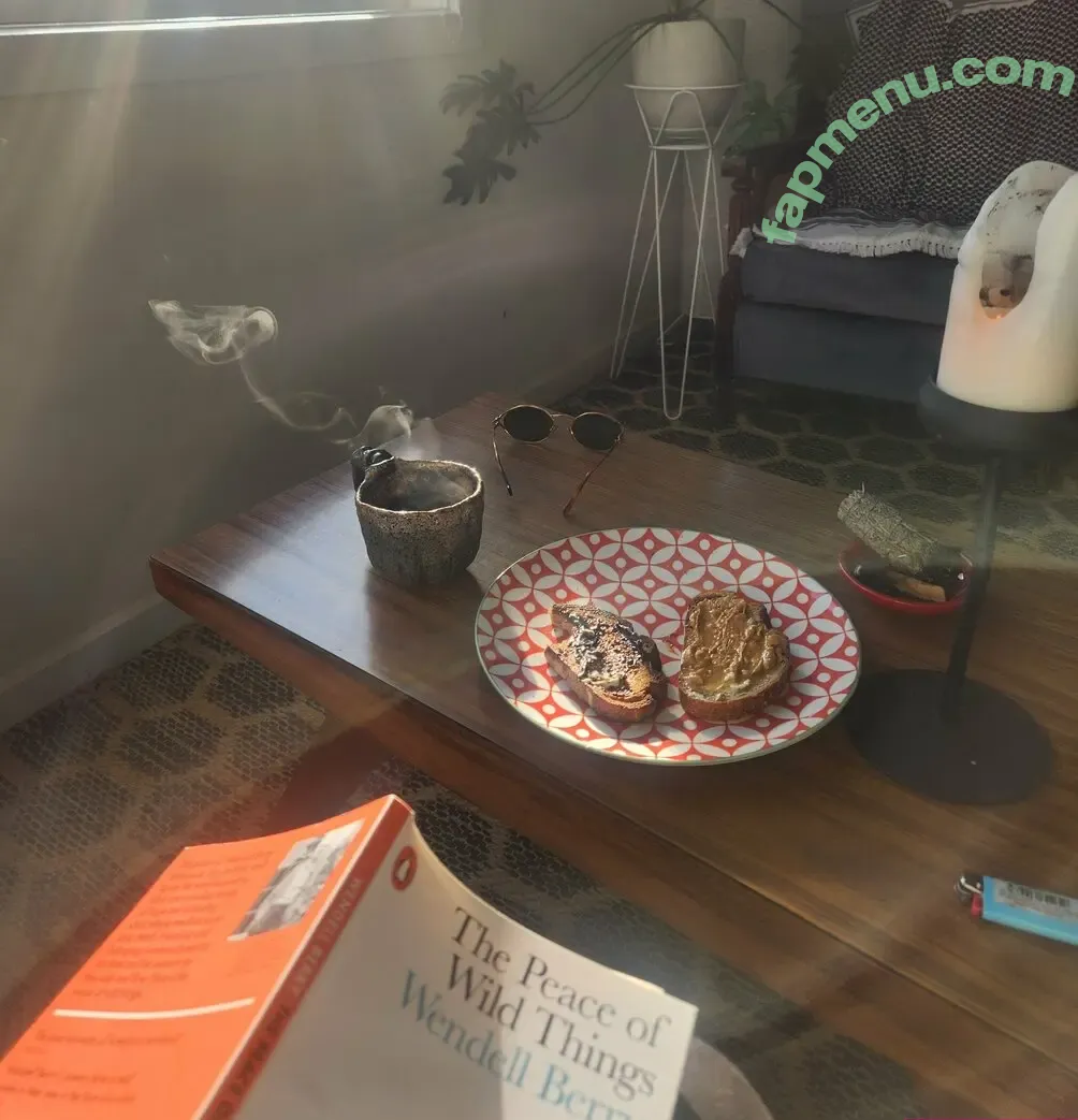 helloeloise nude photo #0001 (_helloeloise)