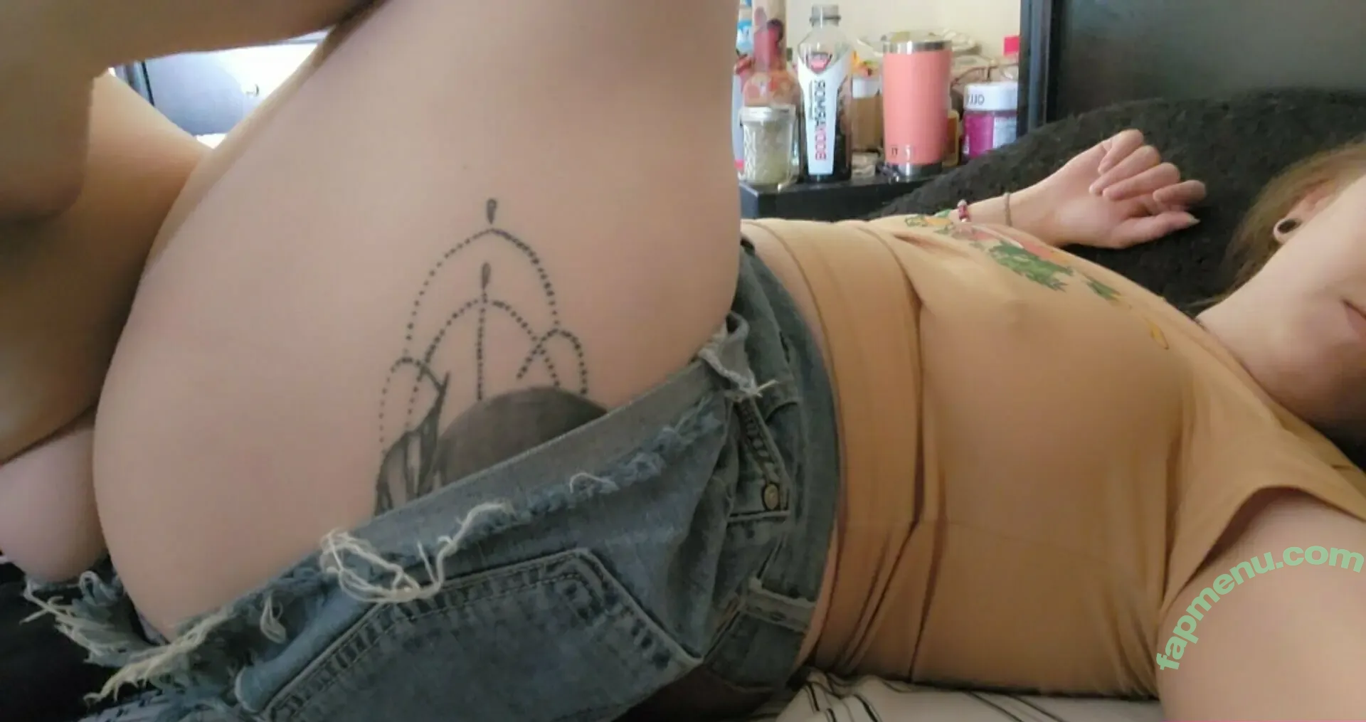 hellomeggo nude photo #0099 (hellomeggo)