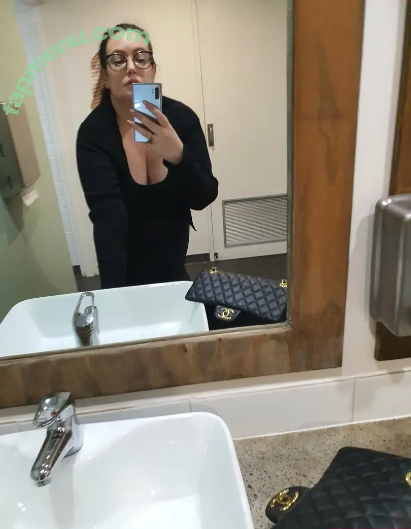 hellomissvixen89 nude photo #0002 (hellomissvixen89)