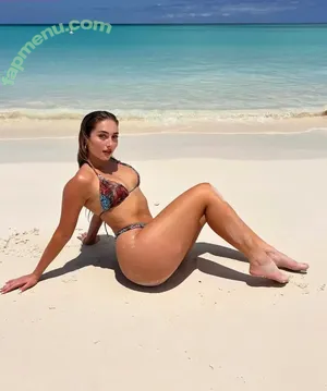 Heloise Hut / heloisehut nude photo #0002