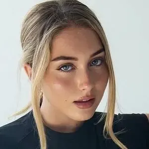 Heloise Hut / heloisehut nude photo #0005