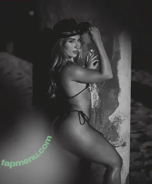 Heloise Hut / heloisehut nude photo #0008