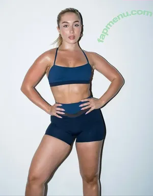 Heloise Hut / heloisehut nude photo #0059