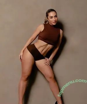Heloise Hut / heloisehut nude photo #0002