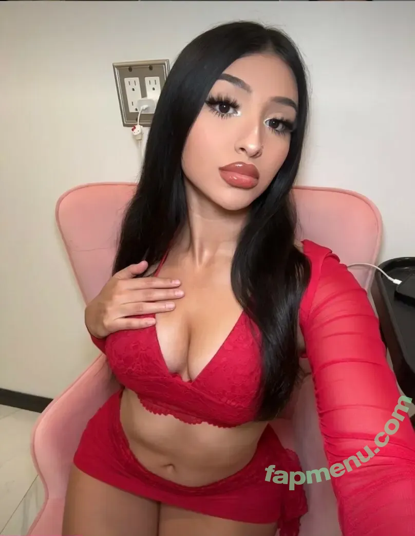 Heluvaylenn nude photo #0064 (bby.ayelen)