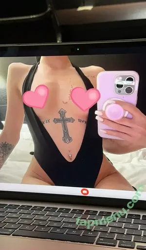 heluvmellybby / heluvmellyyy nude photo #0008