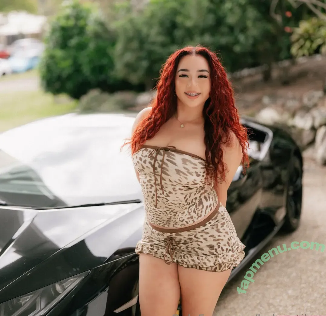 heluvstikax nude photo #0301 (caitlinclark22)
