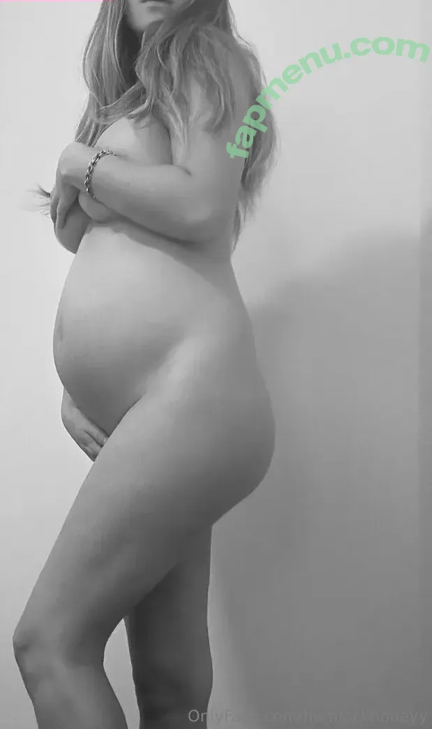 hemlockhoneyy nude photo #0014 (that.gypsyfairy)