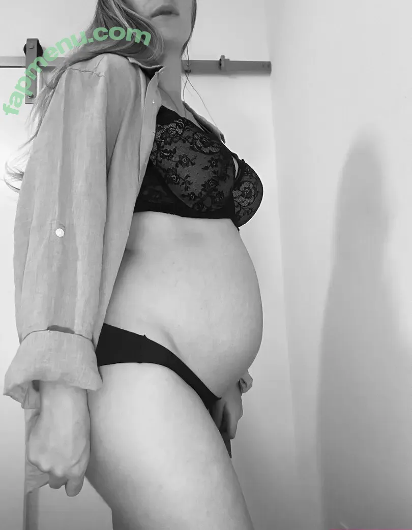 hemlockhoneyy nude photo #0015 (that.gypsyfairy)