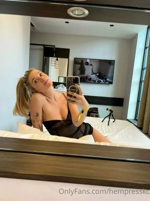 hempresskc / Kaya corbridge / kayacorbridge / kelizabethc nude photo #1800