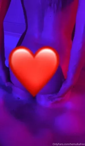 Hemulka nude photo #0001