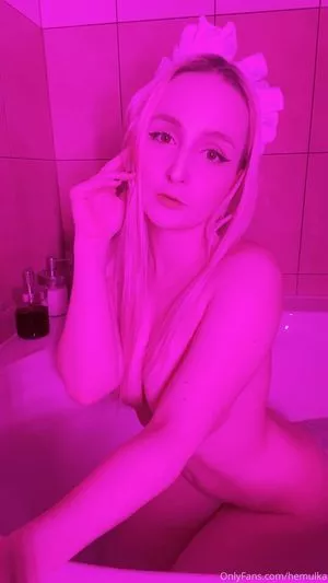 Hemulka nude photo #0052