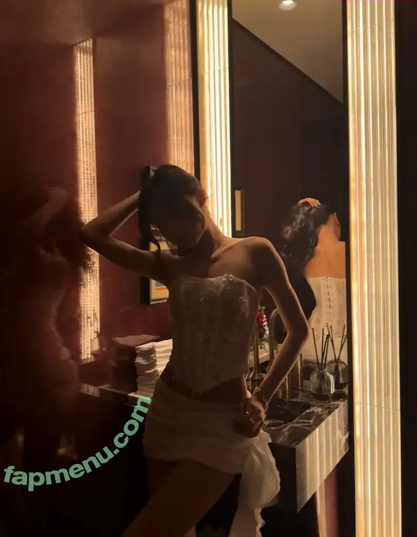 Hena Yang nude photo #0177 (hena.yng)