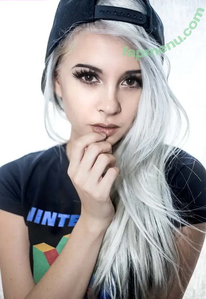 HendoArt nude photo #1922 (LewdoArt)