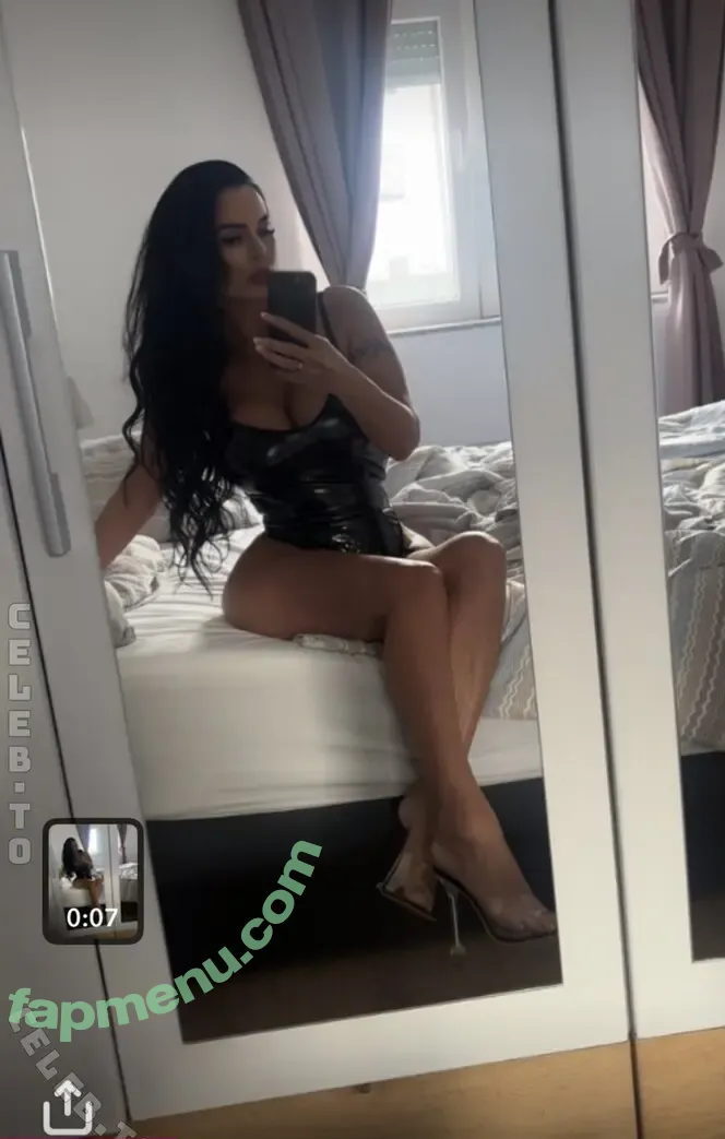 Heni Bauer nude photo #0075 (heni_bauer1 / henny_bauer_ / henny_only)