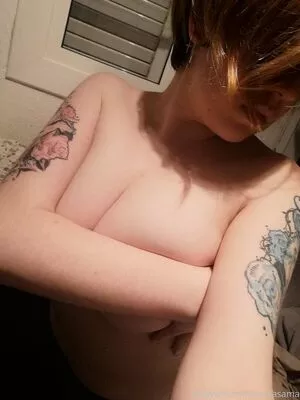 Heniasama nude photo #0035