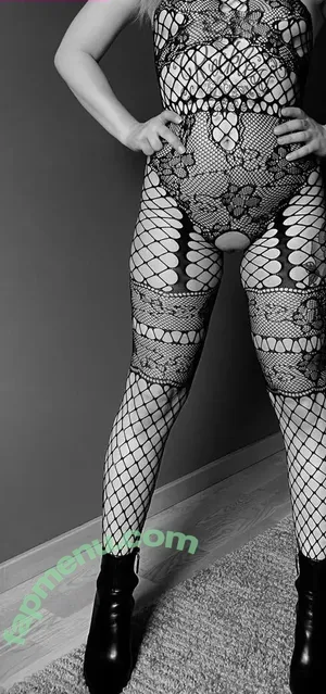 Henny Hotwife / henny.hotwife98 / xprettymissx nude photo #0018