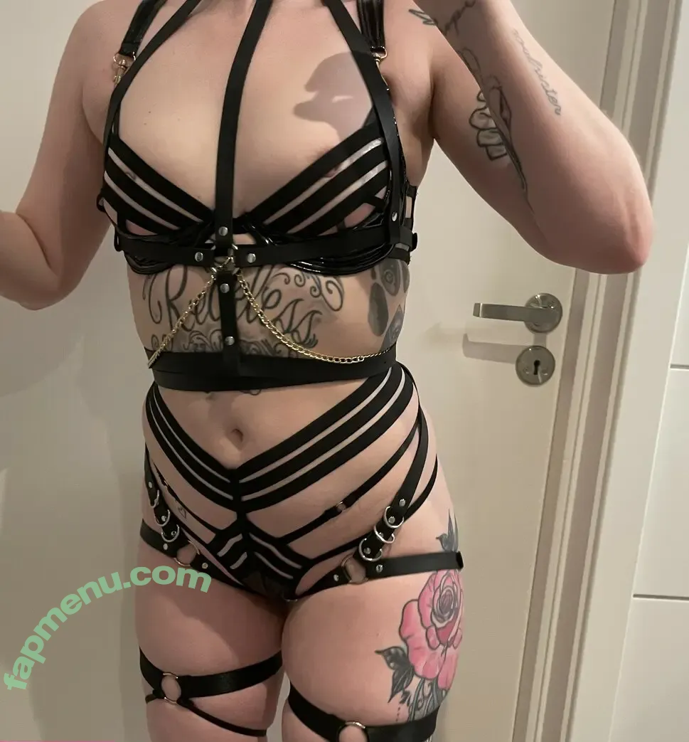 Henny Hotwife nude photo #0033 (henny.hotwife98 / xprettymissx)