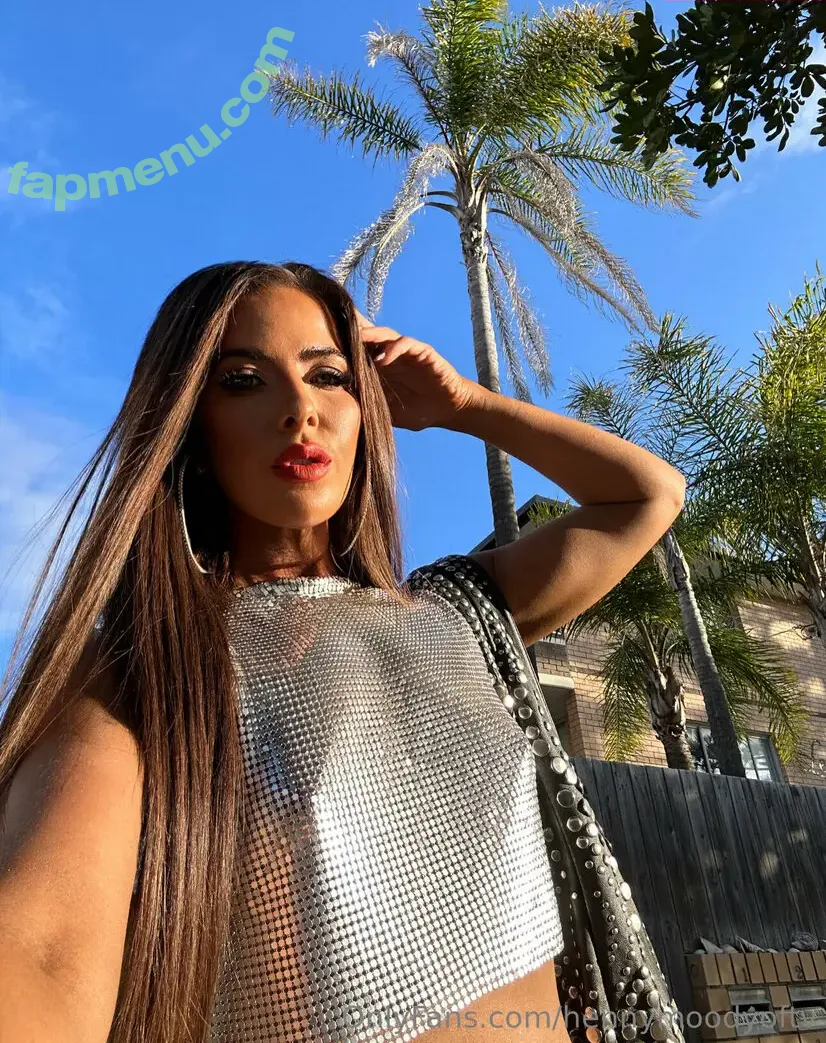 hennymoodyoftv nude photo #0009 (henny_moody)