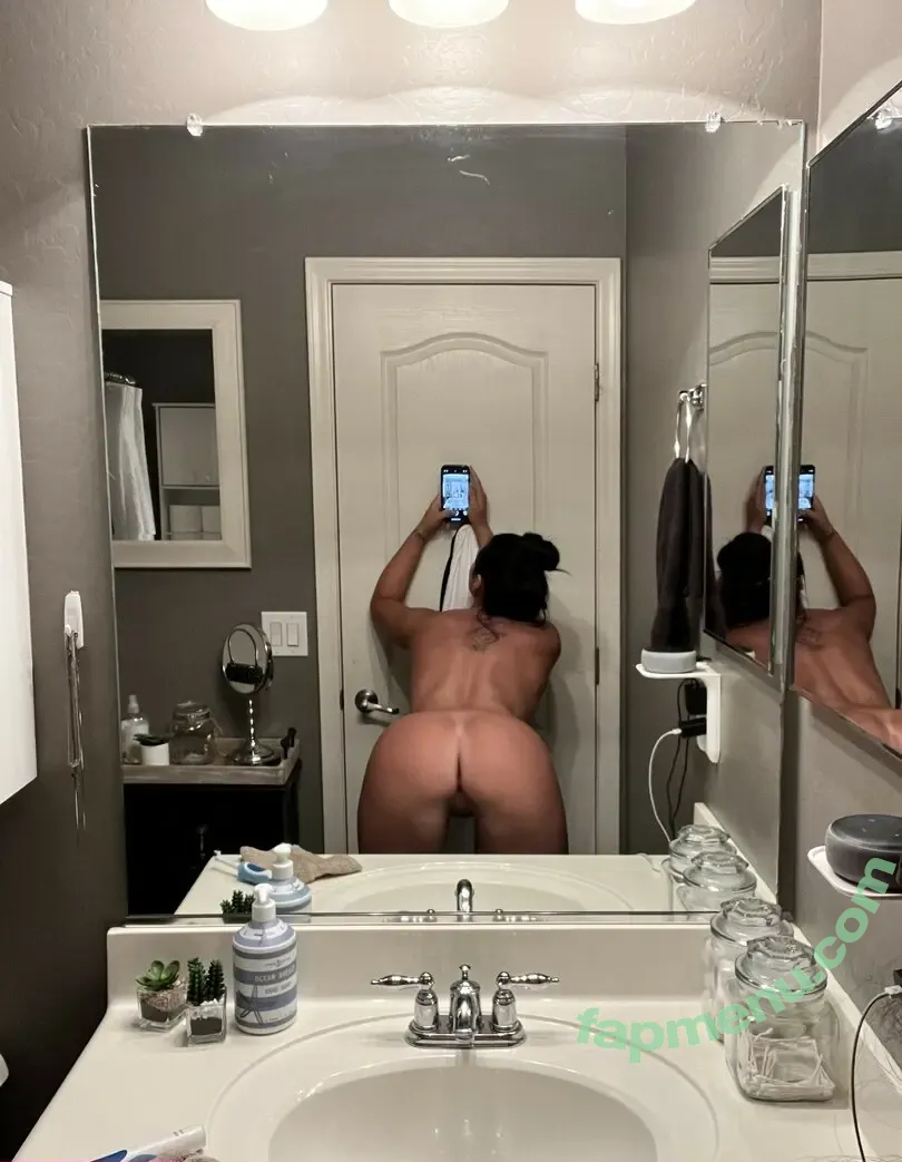 Hennyone nude photo #0037 (Tanahennessey)