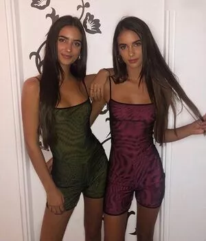 Herbert Twins / Elisha Herbert / Renee Herbert / elisha__h nude photo #0128