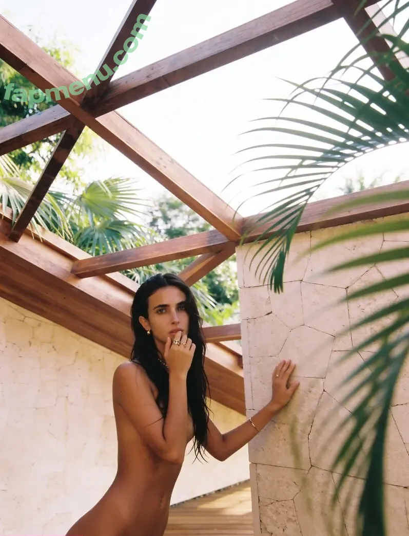 Herbert Twins nude photo #0241 (Elisha Herbert / Renee Herbert / TheHerbertTwins / reneeherbert_)