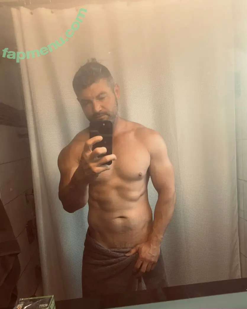 herethisthat nude photo #0085 (herethisthat)