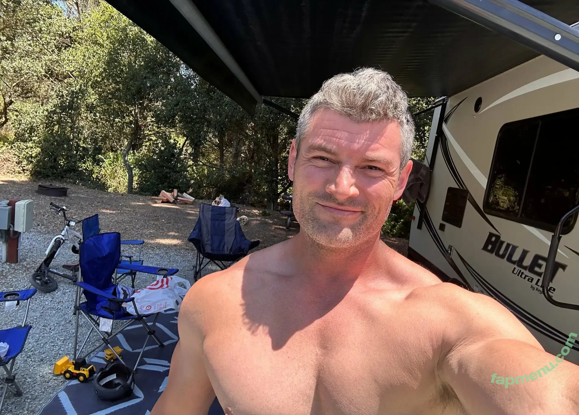 herethisthat nude photo #0088 (herethisthat)