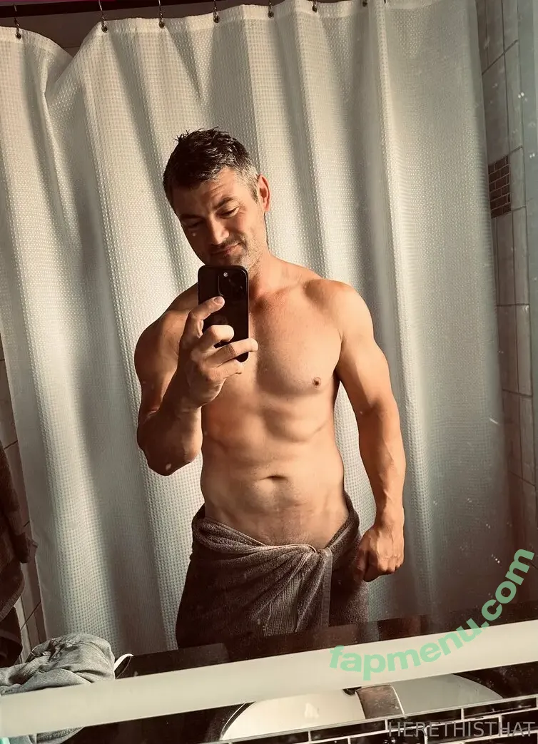 herethisthat nude photo #0094 (herethisthat)