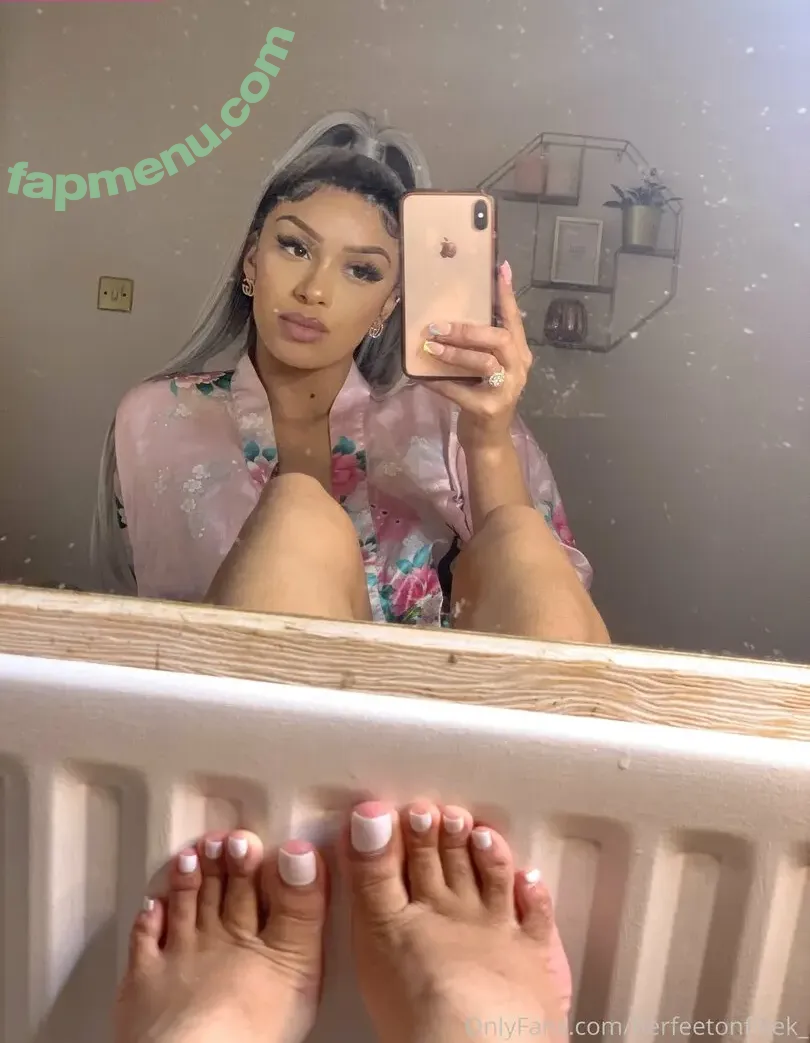 herfeetonfleek_ nude photo #0024 (herfeetonfleek)