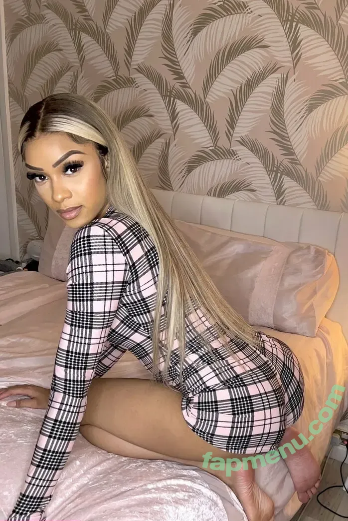 herfeetonfleek_ nude photo #0045 (herfeetonfleek)