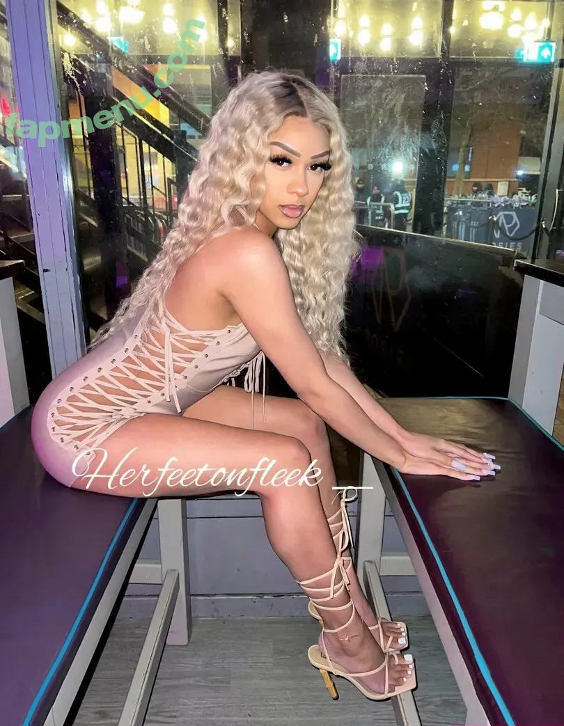 herfeetonfleek_ nude photo #0051 (herfeetonfleek)