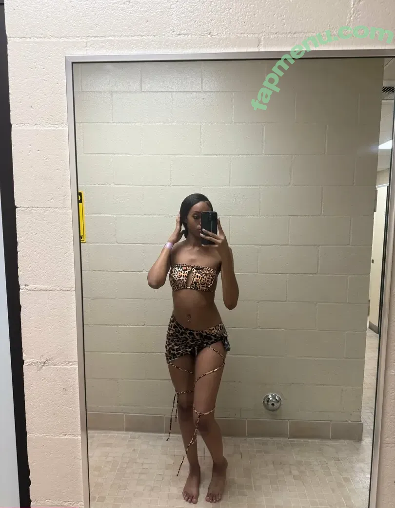 hernamessarae nude photo #0021 (hernamessarah)