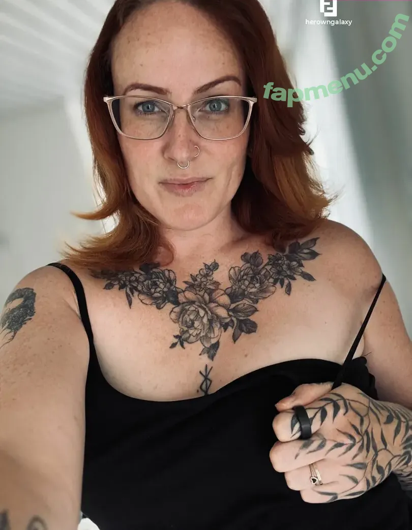 Herowngalaxy nude photo #0008 (her.own.galaxy)