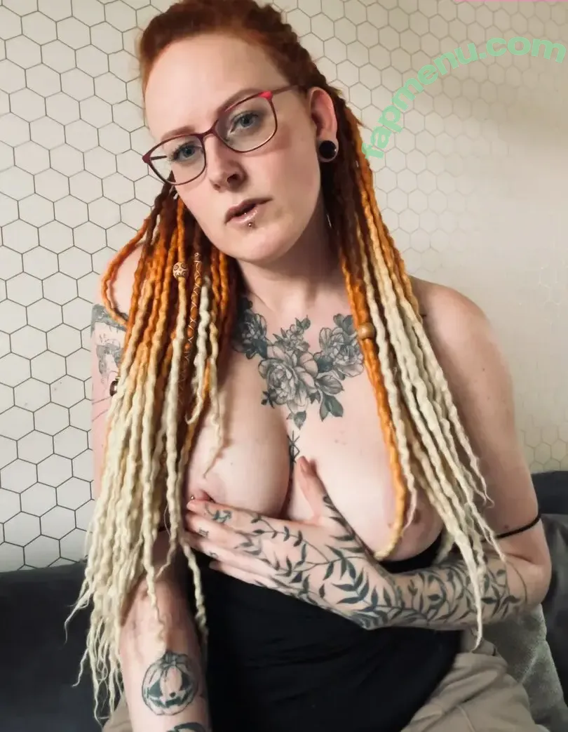 Herowngalaxy nude photo #0022 (her.own.galaxy)