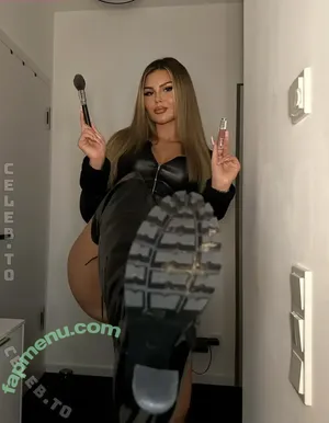 Herrin Bella / herrinbella030 nude photo #0021