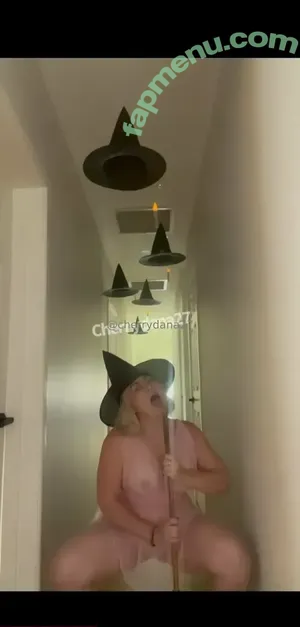 Herrydn / herrydn.mobile / manuela_reiterfree nude photo #0061