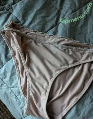 hesitant-housewife / the_hesitant_housewife nude photo #0017