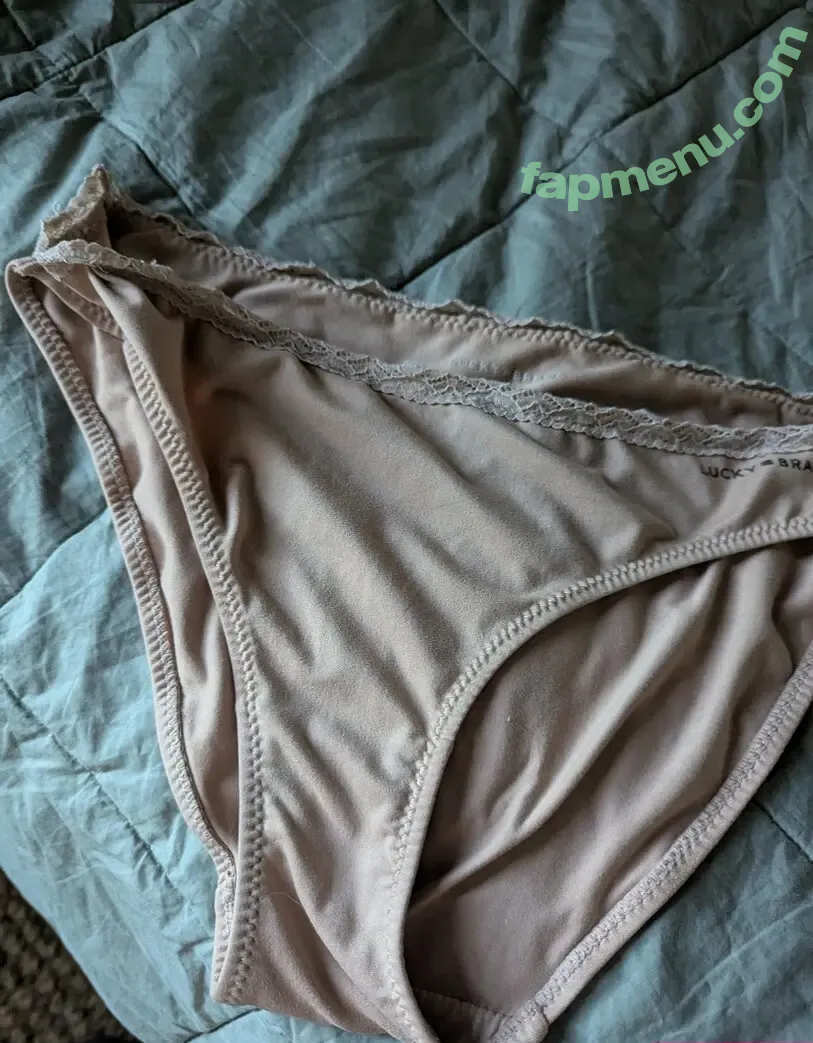 hesitant-housewife nude photo #0017 (the_hesitant_housewife)