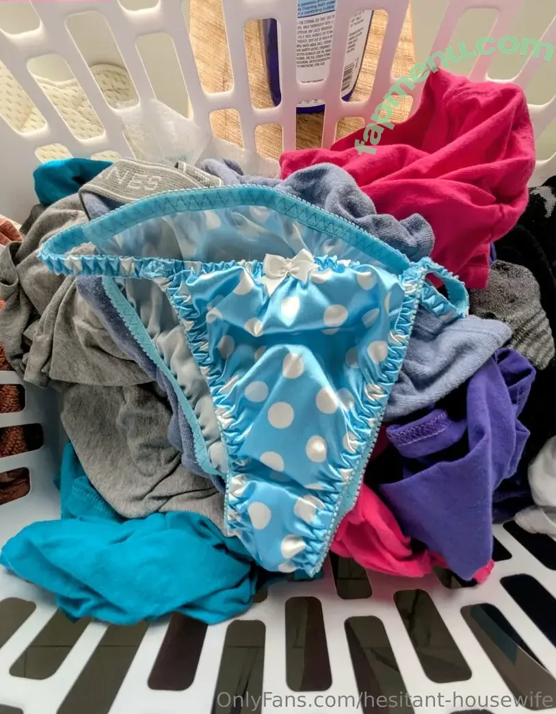 hesitant-housewife nude photo #0032 (the_hesitant_housewife)