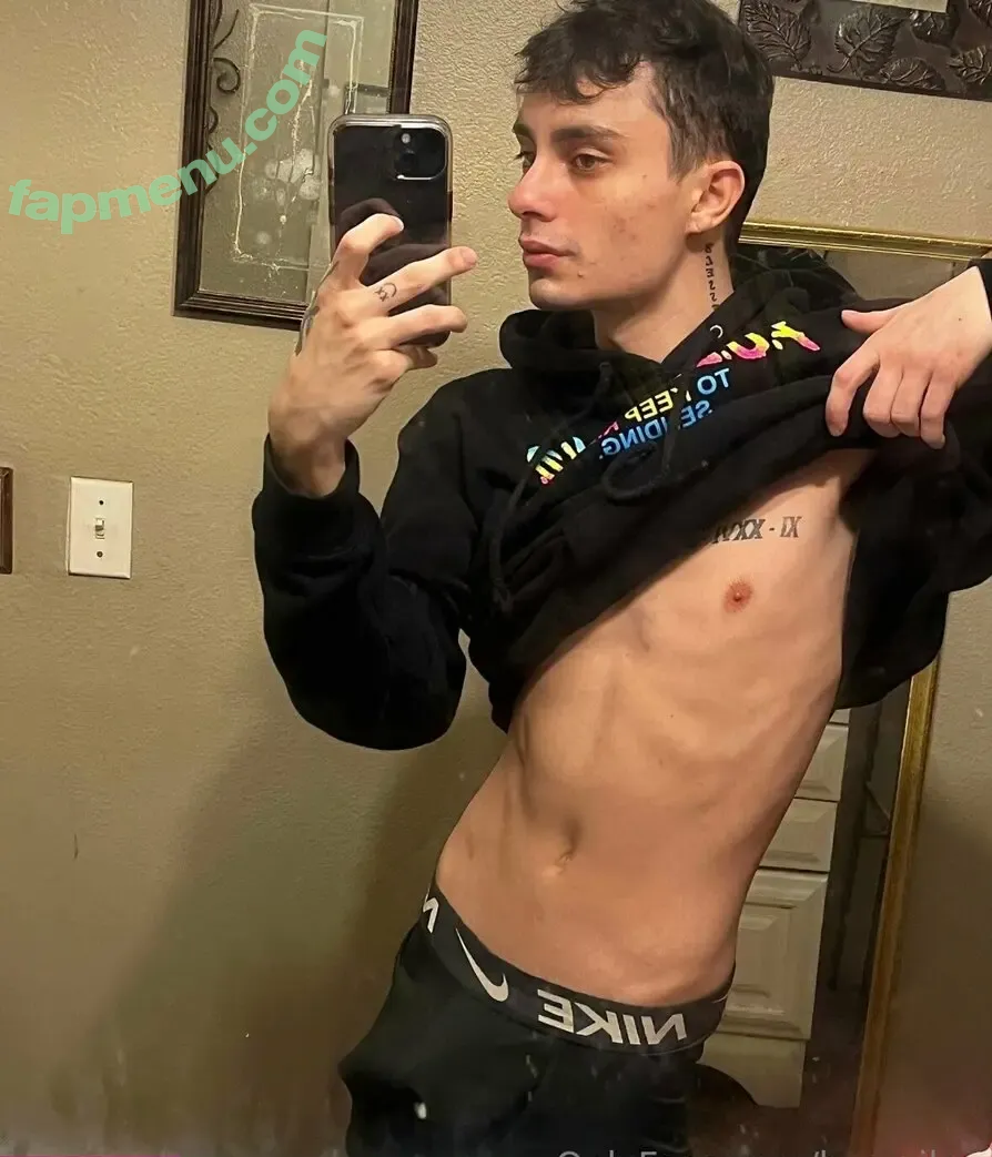 hesxriley nude photo #0050 (hesxriley)