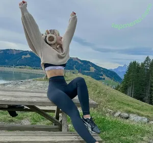 Hey_Raion / sexysararain nude photo #0059