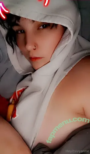 heyitsivyanne / heyitsivettee nude photo #0034