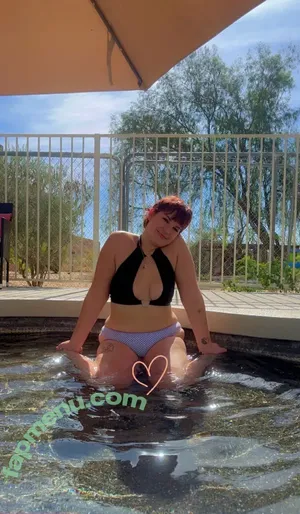 heyitsivyanne / heyitsivettee nude photo #0070