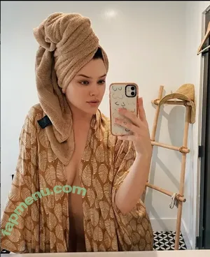  nude photo #0001