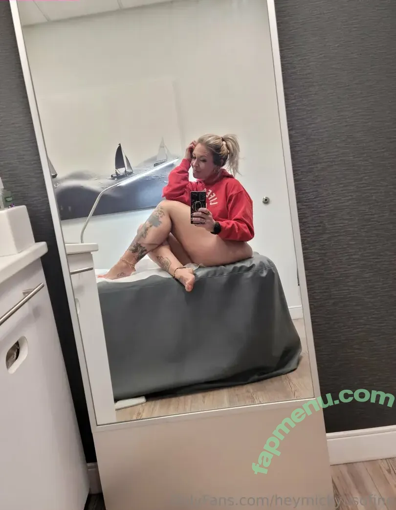 heymickyusofine nude photo #0002 (heyymickeyyousofine)